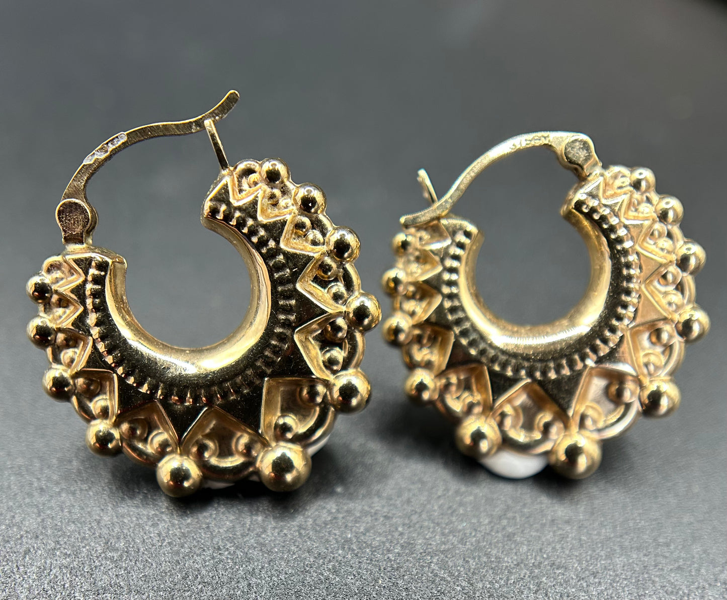 Vintage 9kt Gold earrings