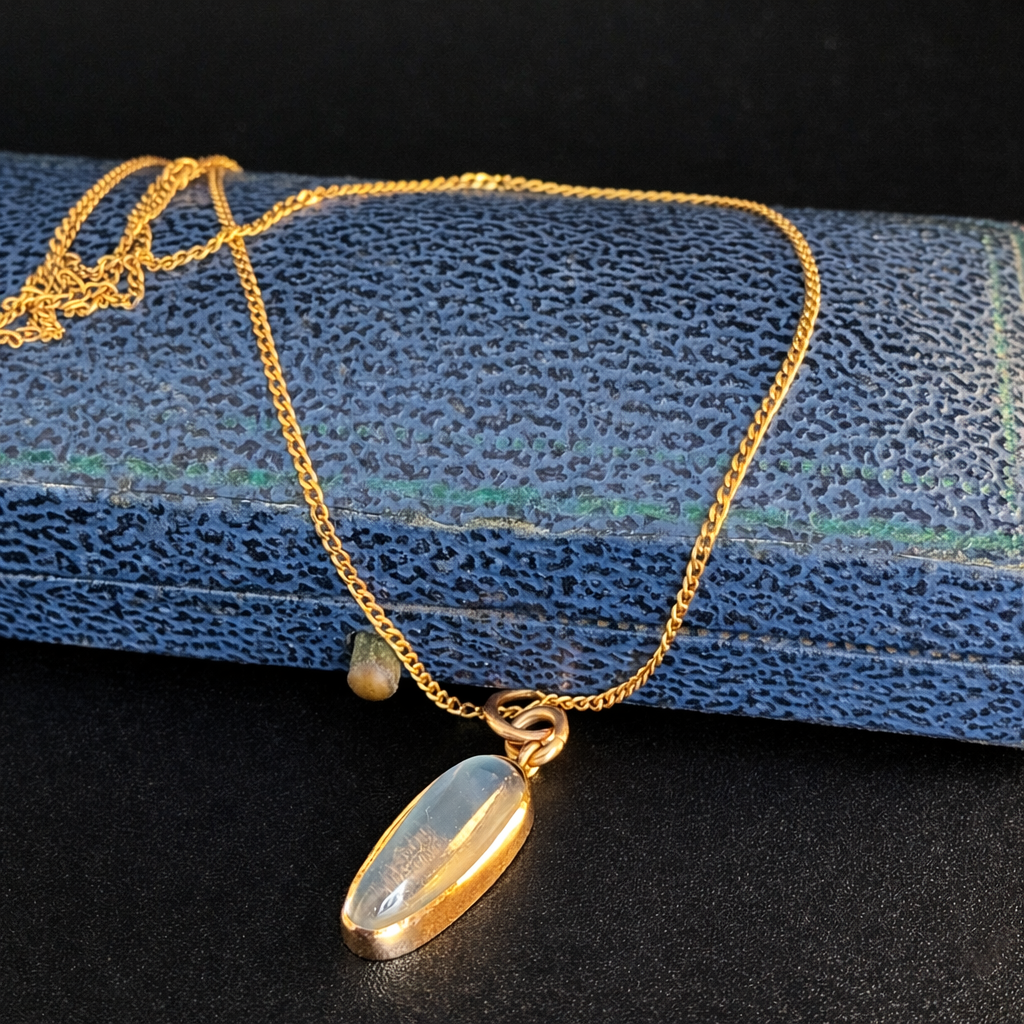 Moonstone Pendant with chain