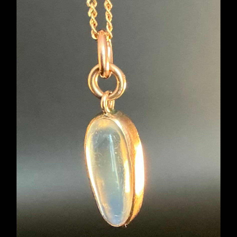 Moonstone Pendant with chain