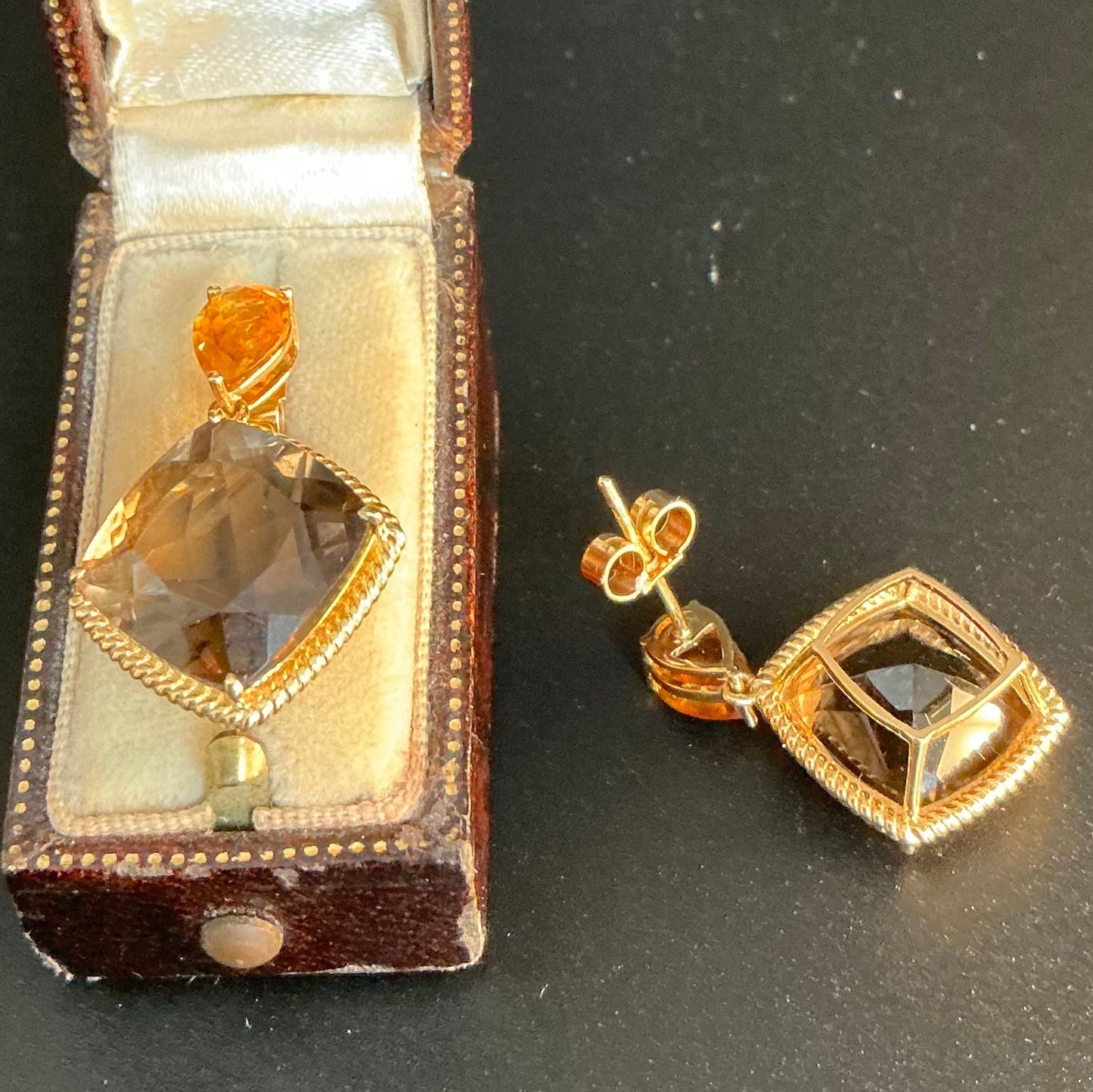 Vintage 1980's warm tone 18ct Gold earrings