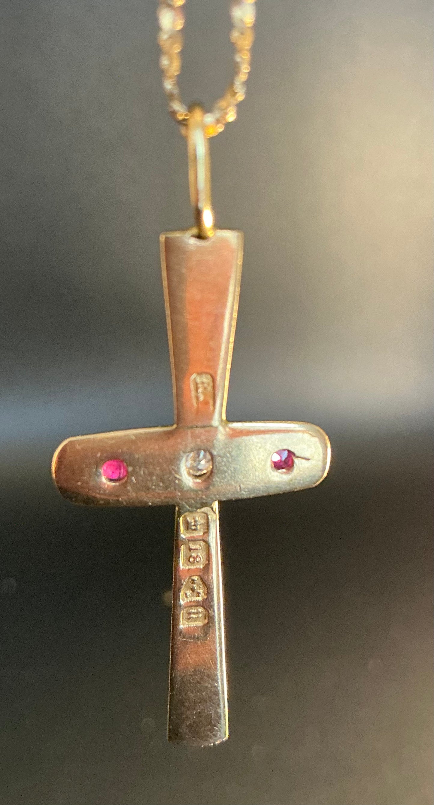 Victorian 18ct gold cross