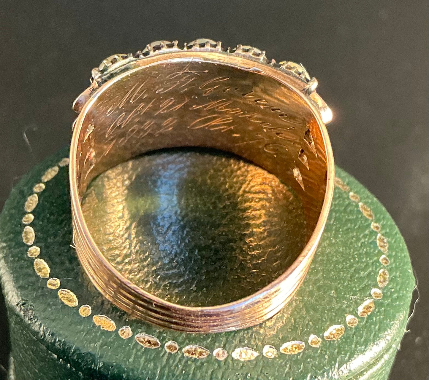 Victorian Antique gold ring with inscription