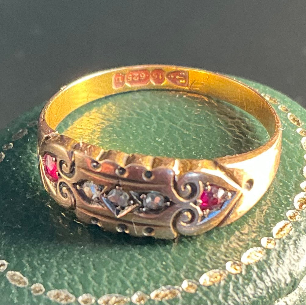 Victorian 15ct diamond and ruby ring