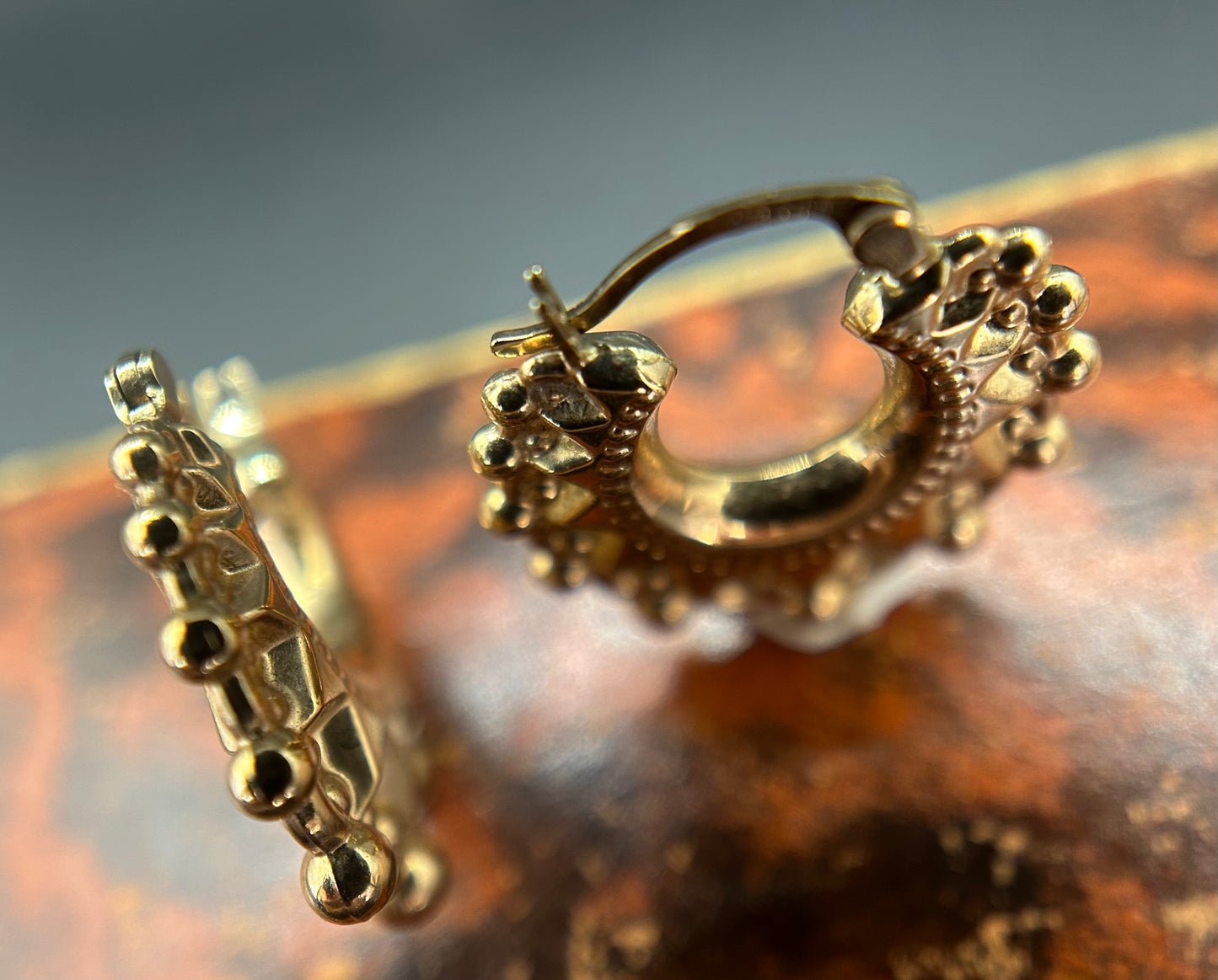 Vintage 9kt Gold earrings